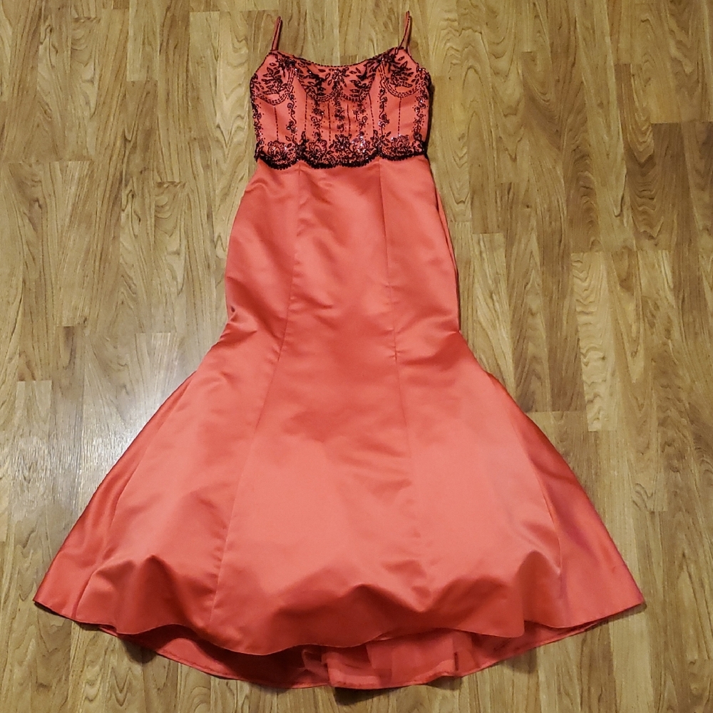 Alfred Angelo Mermaid Gown with Black  Beading Chili Pepper (Coral) Size 8 Prom